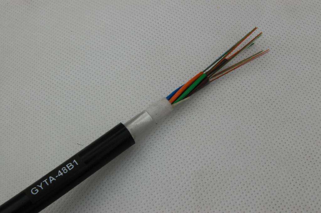 陕西线路金具厂家：光纤光缆在敷设时应遵循的标准
